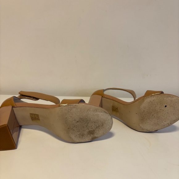Jeffrey Campbell Lindsay Open Ankle Strap Heeled Sandals Tan Caramel US Size 7 - Picture 4 of 4